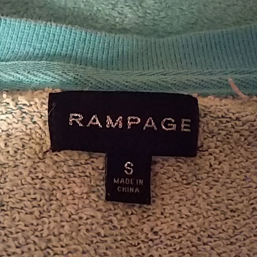 Sweater - Picture 5 of 6